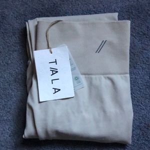 NWT tala zinnia legging large